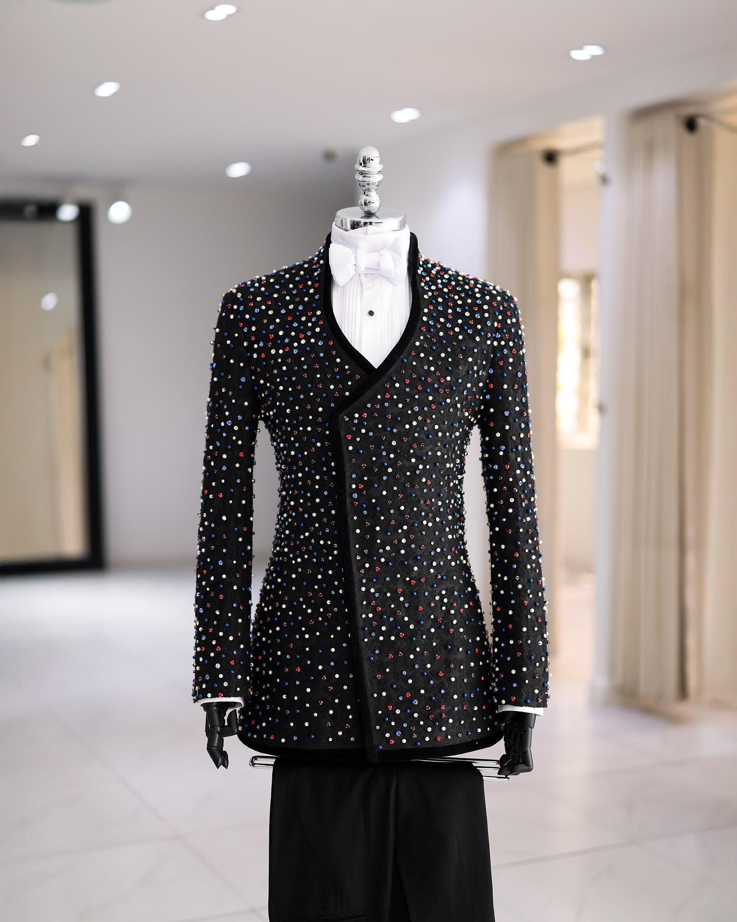Colorful Crystals Men Suits Se - Formal Wear For Men Black Suit recensie en prijs